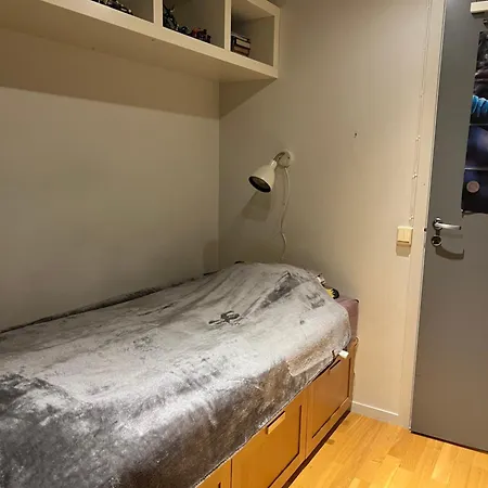 House With 5 Bedrooms Very Close To World Cup 25 In Granasen