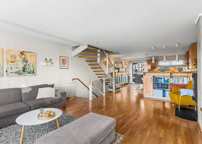 House With 5 Bedrooms Very Close To World Cup 25 In Granasen Dom wakacyjny *