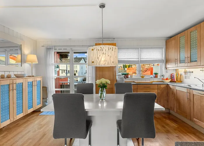 House With 5 Bedrooms Very Close To World Cup 25 In Granasen Dom wakacyjny Trondheim