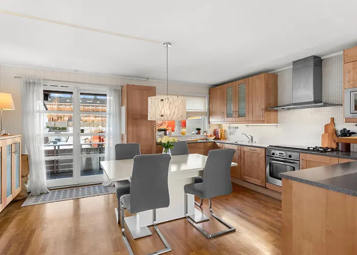 House With 5 Bedrooms Very Close To World Cup 25 In Granasen Trondheim